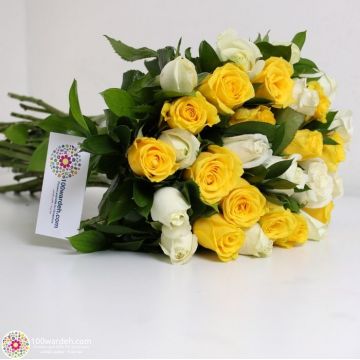 white and yellow roses bouquet