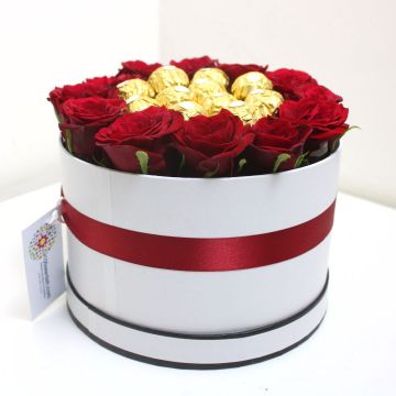 White Box Red Roses + Ferrero Chocolate (circle)