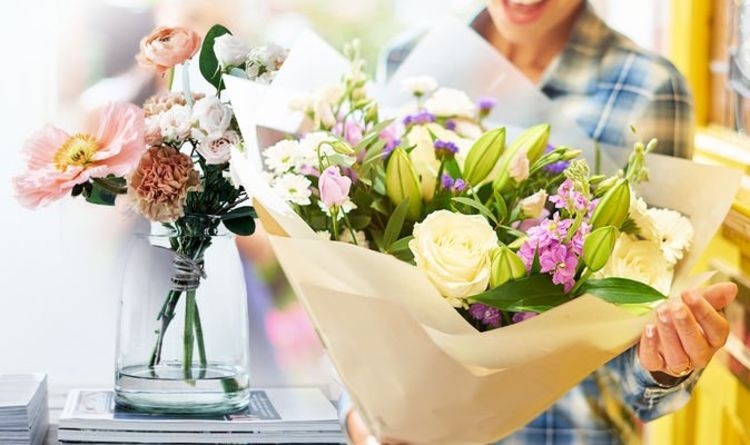 when to send flowers to someone